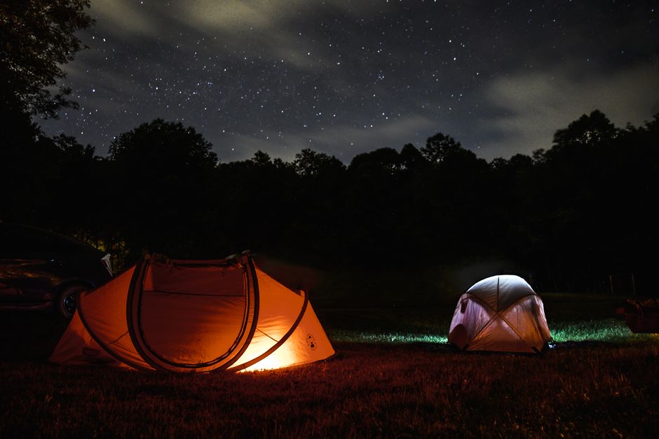 Camping i 2026: Din Ultimate Guide til Utendørsopplevelser